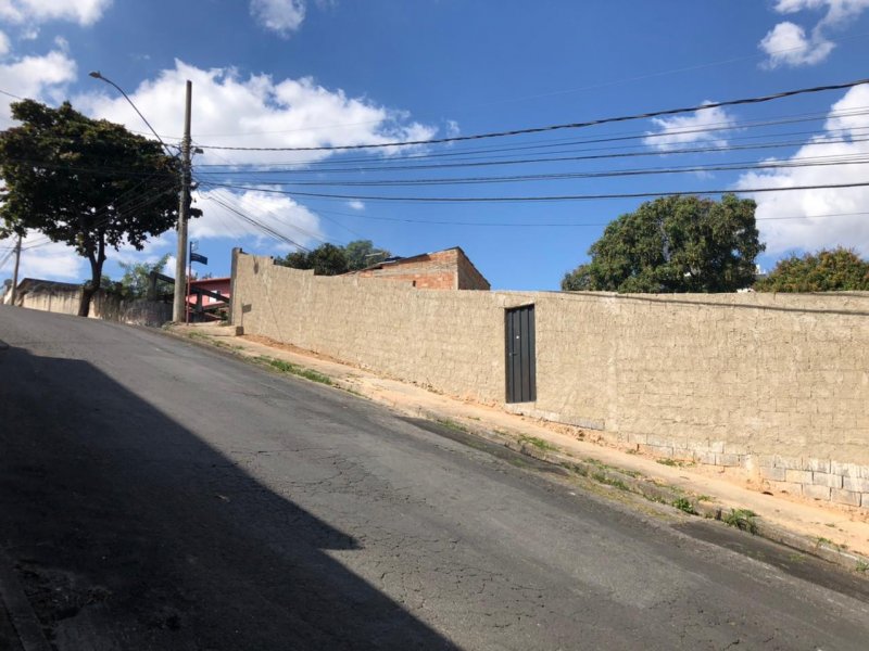 Terreno à venda Goiânia com 570m² e 1 quarto por R$ 450.000 - 750025093-img-20210706-wa0013.jpg