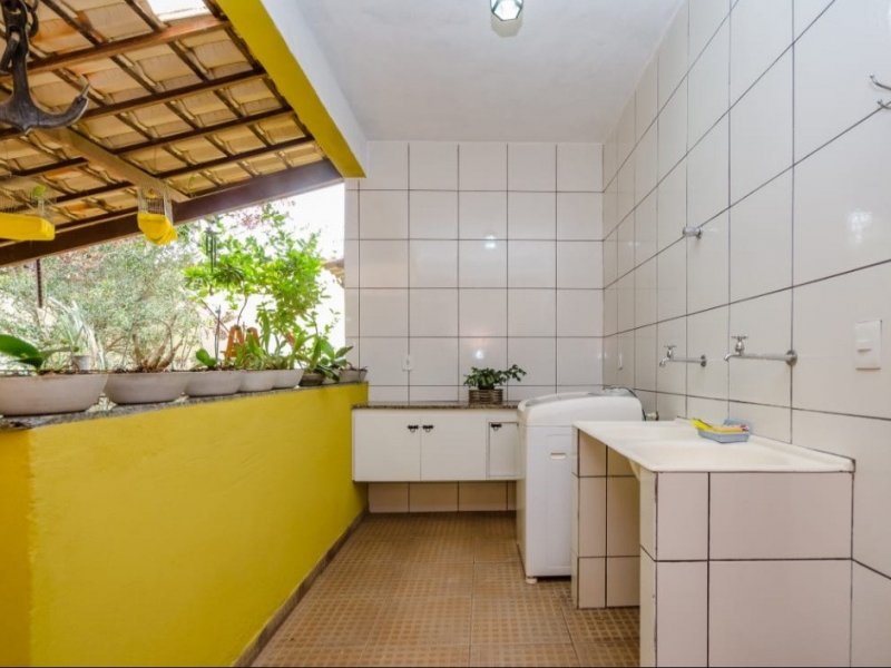 imóvel com 703m² - Paciência - Sabara