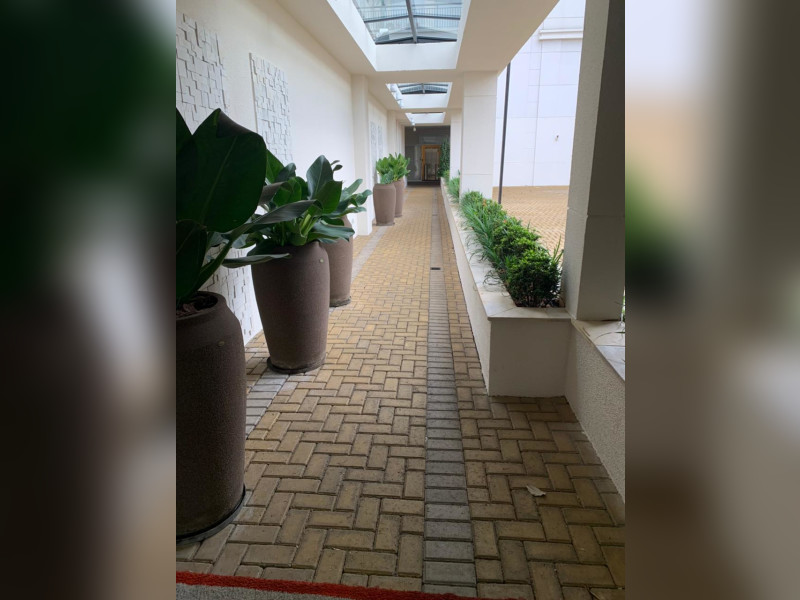 Comercial à venda Vila Mariana com 39m² e 1 quarto por R$ 360.000 - photo-2021-08-28-19-28-01.jpg