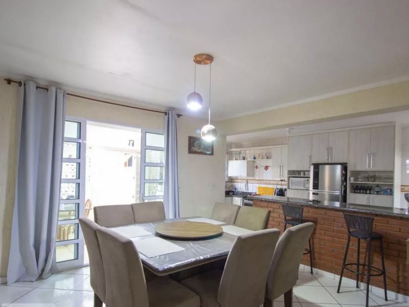 Casa à venda Parque Guarani com 226m² e 3 quartos por R$ 550.000 - 1295613942-e8ed17d5-8aa3-4ac7-b4c8-e3f6a6a9d766.jpeg