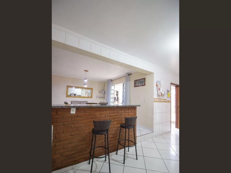 Casa à venda Parque Guarani com 226m² e 3 quartos por R$ 550.000 - 1516579727-1eed37a5-db88-4e11-9163-b3652a053f43.jpeg