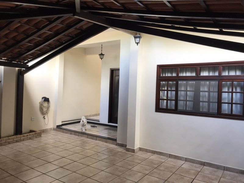 Casa à venda Cancela Preta com 231m² e 3 quartos por R$ 850.000 - 1524081457-413d8d17-06bb-43d5-b07c-72634a0d223f.jpeg