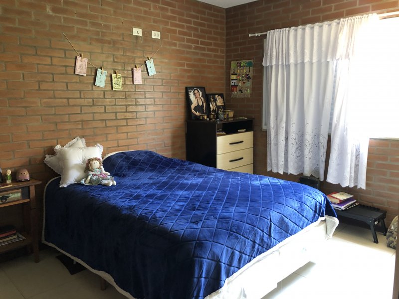 Casa de condomínio à venda Centro com 220m² e 3 quartos por R$ 670.000 - 137091968-fddd70d9-5747-459e-b2b6-46db6df85007.jpeg