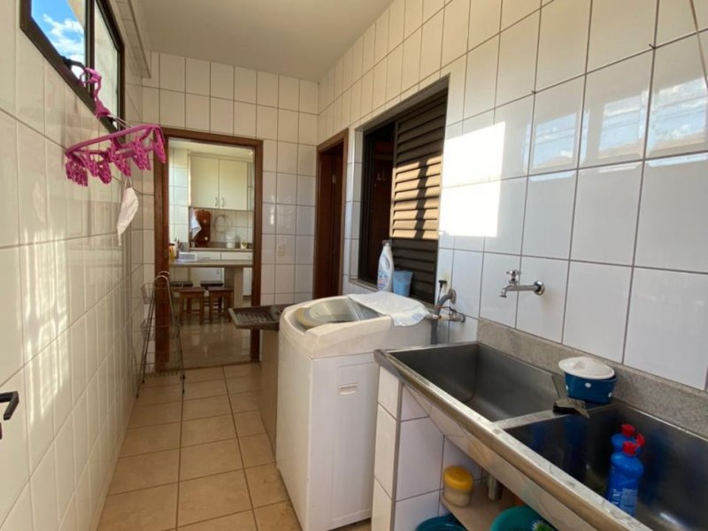 Casa à venda MORADA DA COLINA com 280m² e 3 quartos por R$ 1.680.000 - 1417369771-lavanderia.jpg