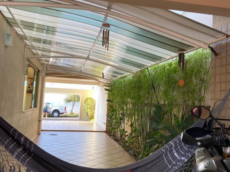 Casa à venda MORADA DA COLINA com 280m² e 3 quartos por R$ 1.680.000 - 1722942343-area-externa.jpg