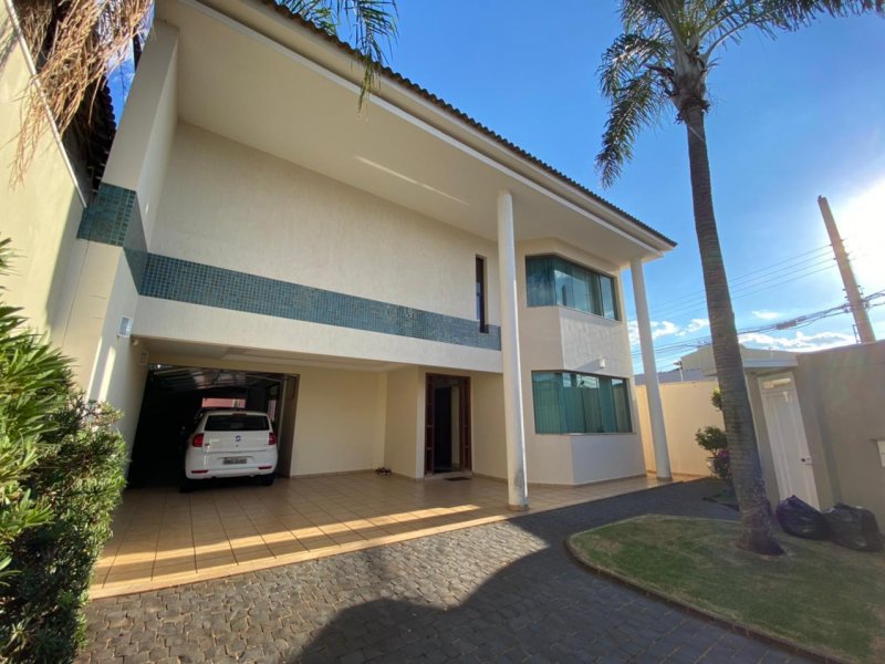 Casa à venda MORADA DA COLINA com 280m² e 3 quartos por R$ 1.680.000 - 442050560-frente-2.jpg
