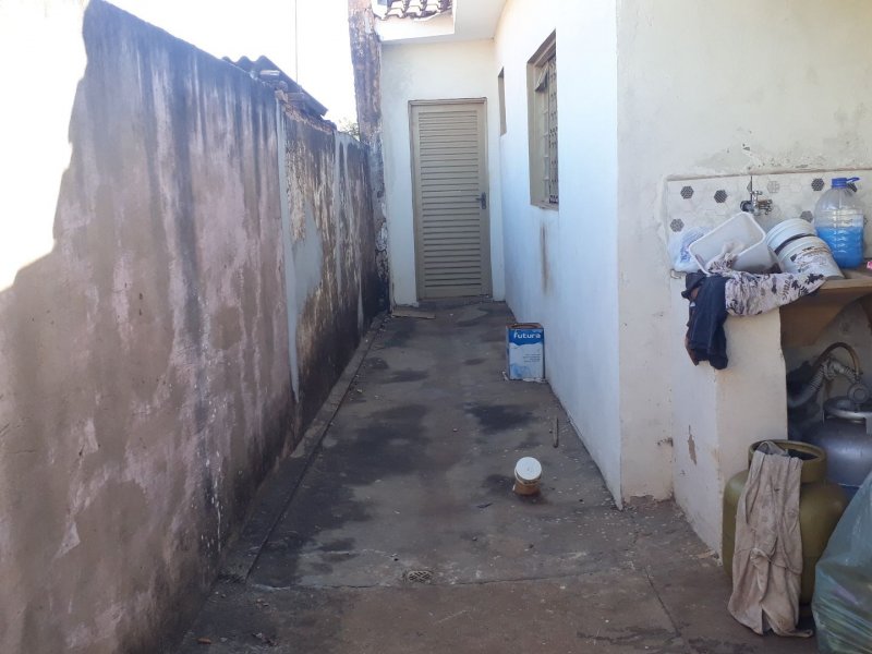 Casa à venda Centro com 252m² e 2 quartos por R$ 120.000 - 1327282315-35d9d22a-97c6-44a9-84ac-bd4bc369b95a.jpg