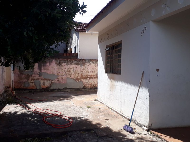 Casa à venda Centro com 252m² e 2 quartos por R$ 120.000 - 1504342731-365c8c13-142b-41be-98fc-d9adbec2f328.jpg