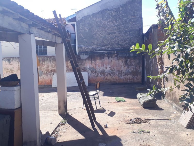 Casa à venda Centro com 252m² e 2 quartos por R$ 120.000 - 499771940-6a7250df-37b9-4c43-af76-cb379606d8ce.jpg