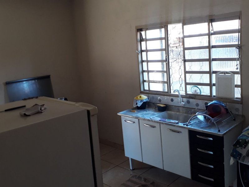 Casa à venda Centro com 252m² e 2 quartos por R$ 120.000 - 823752471-9af187c4-5e96-4e7f-ba75-fda7d66ad0c9.jpg