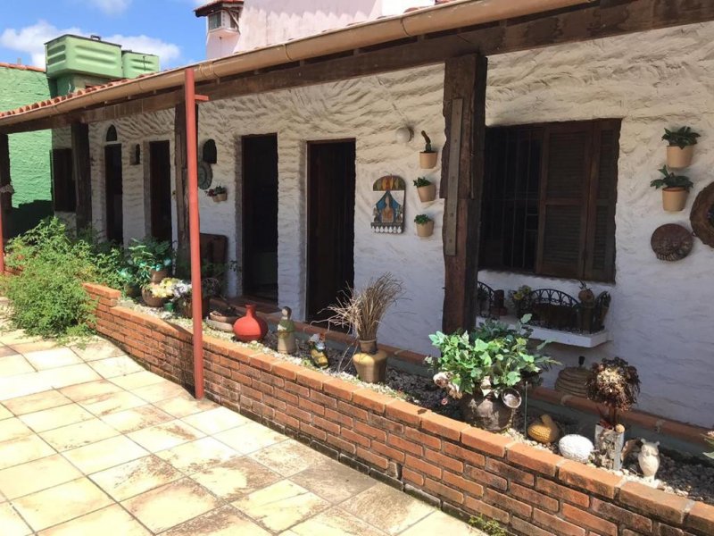 Casa à venda Estância Guararema com 662m² e 5 quartos por R$ 950.000 - 1758413986-509303dd-8e49-4a4d-9241-359ac9aa1719.jpg