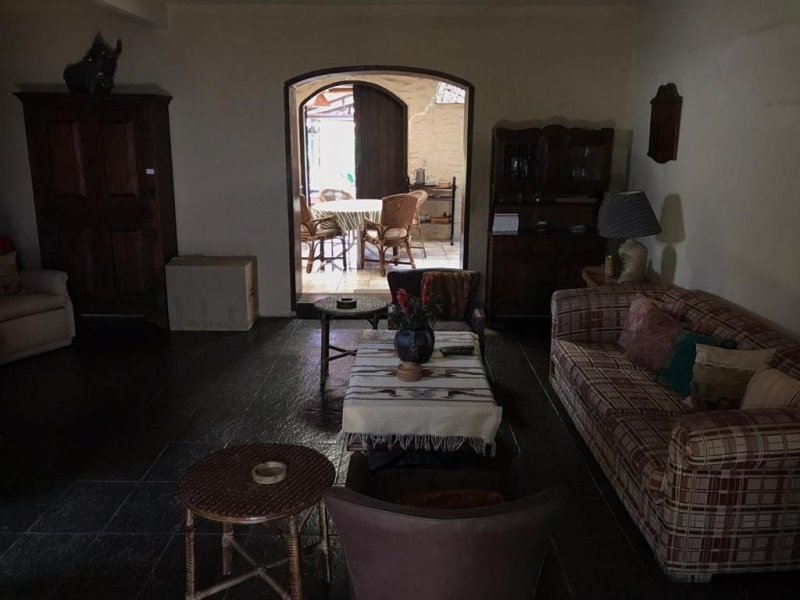 Casa à venda Estância Guararema com 662m² e 5 quartos por R$ 950.000 - 1908990343-3bf56aea-1fa9-476a-9956-424b547eb571.jpg
