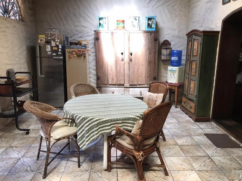 Casa à venda Estância Guararema com 662m² e 5 quartos por R$ 950.000 - 2032828370-33ffa1db-dba7-4271-9cb2-e311783cca78.jpg