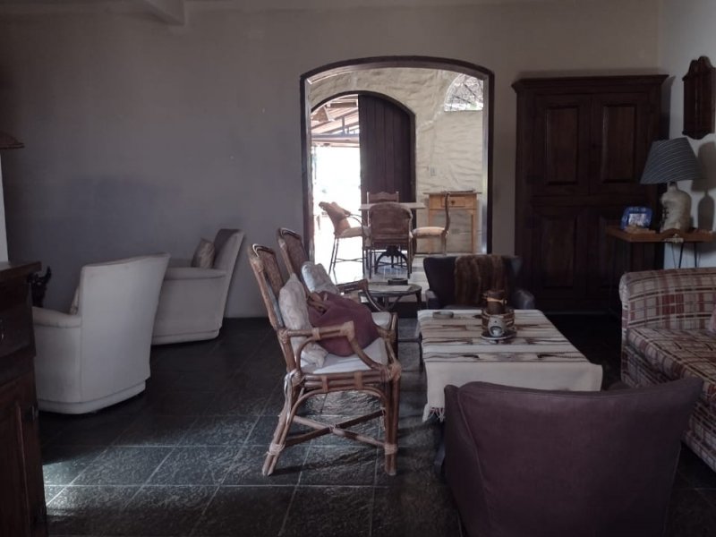 Casa à venda Estância Guararema com 662m² e 5 quartos por R$ 950.000 - 510526240-ee2576bd-40cb-4be8-8a7b-297c50ee1088.jpg