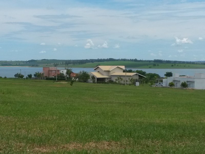 Terreno à venda Centro com 450m² e 1 quarto por R$ 70.000 - 1965878120-20141229-121853.jpg