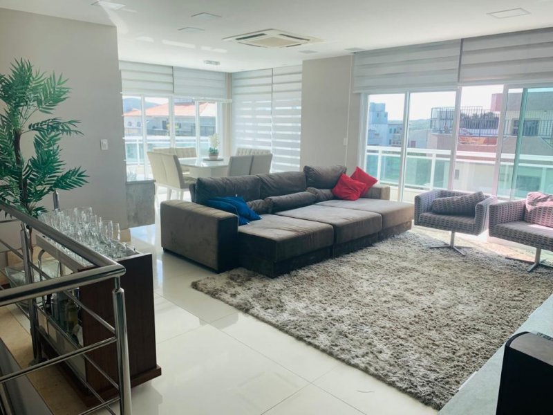 imóvel com 403m² - Passagem - Cabo Frio