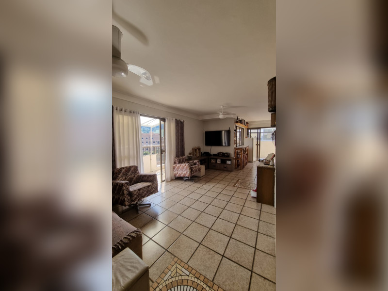 Cobertura à venda Jardim Tres Marias com 300m² e 3 quartos por R$ 950.000 - img-20230804-wa0037.jpg