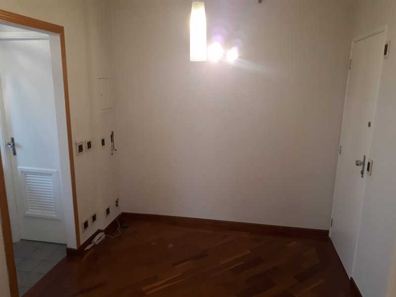 Comercial à venda Vila Nova Conceição com 43m² e 1 quarto por R$ 680.000 - 1858620423-20180612-140510.jpg