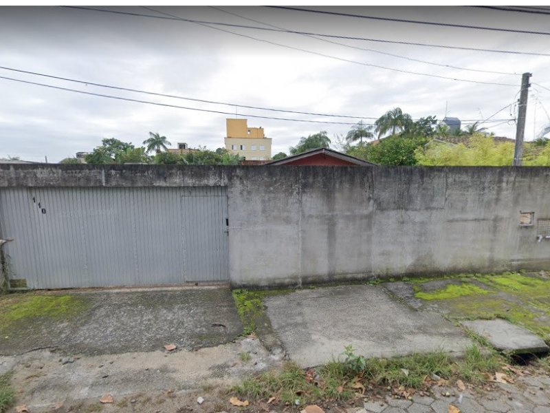 Terreno à venda Universitário com 375m² e 1 quarto por R$ 210.000 - 185093021-1-casa-frente.jpg