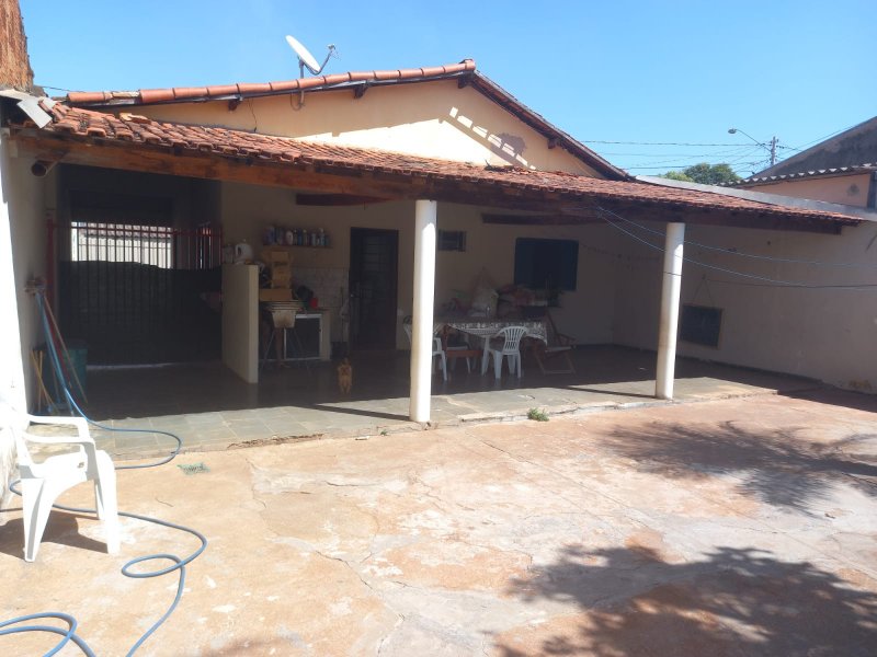 Casa à venda Jardim Maria Lúcia com 119m² e 2 quartos por R$ 180.000 - 1220119100-f088b5dc-3b46-4769-a737-2b7e03003a10.jpg