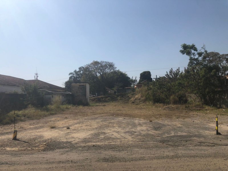 Terreno à venda Centro com 564m² e 1 quarto por R$ 260.000 - 1508292782-whatsapp-image-2021-08-19-at-11.jpeg