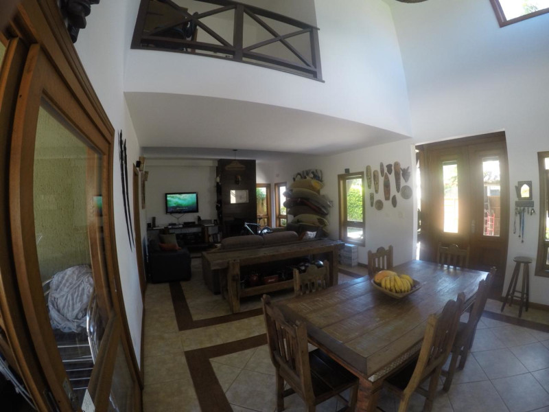 Casa de condomínio à venda Rio Tavares com 250m² e 3 quartos por R$ 1.800.000 - b0de4a45-1a00-4873-b31f-2f961a69dbf3.jpeg