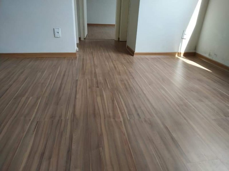 Apartamento à venda Jardim Iruama com 46m² e 2 quartos por R$ 150.000 - 334768504-sala-de-estar.jpeg