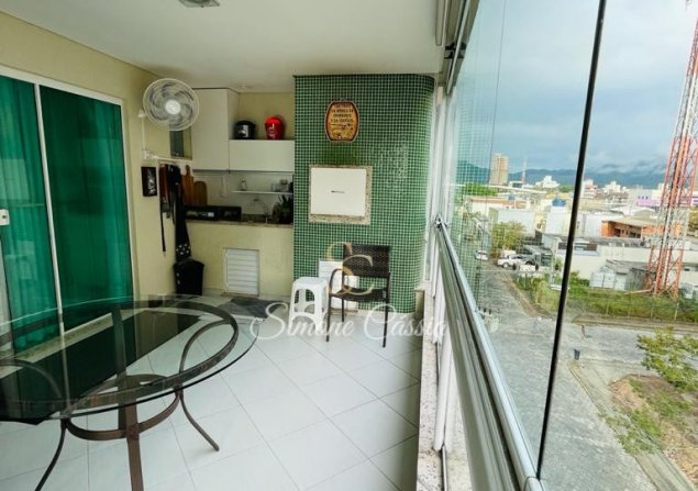 imóvel com 153m²