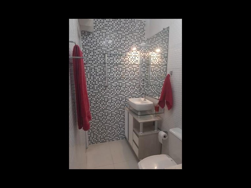 Apartamento à venda Sarandi com 64m² e 2 quartos por R$ 195.000 - 620711770-banheiro.jpg