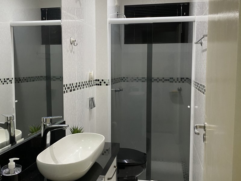 Apartamento à venda Centro com 158m² e 3 quartos por R$ 495.000 - 171938474-banheiro-social-6.jpg