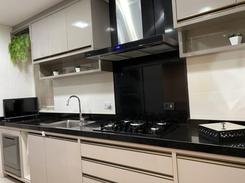 Apartamento à venda Centro com 158m² e 3 quartos por R$ 495.000 - 1720960152-cozinha-6.jpg