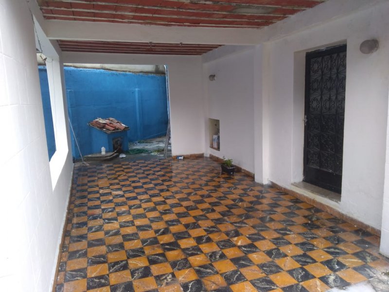 Casa à venda Essolandia com 190m² e 5 quartos por R$ 590.000 - 824003997-garagem.jpg