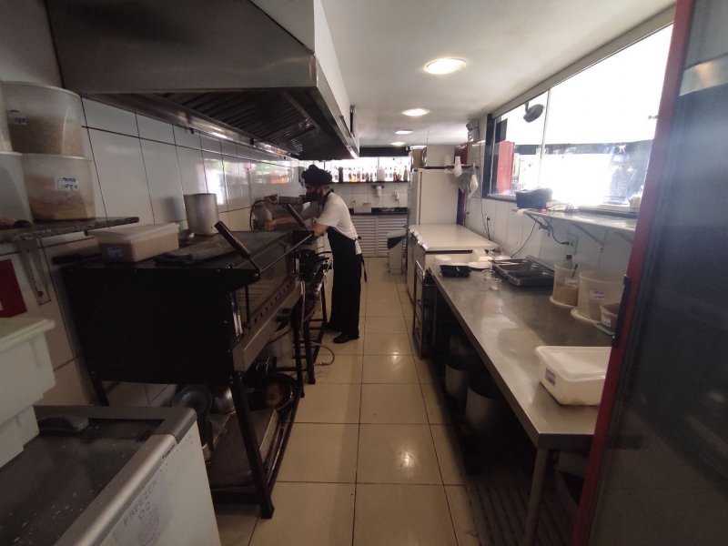 Comercial à venda Maracanã com 300m² e 1 quarto por R$ 199.000 - 886177683-whatsapp-image-2021-08-17-at-16.jpeg
