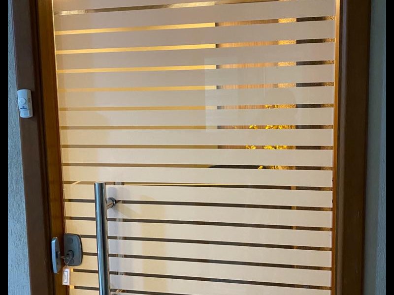 Comercial à venda Caminho das Árvores com 33m² e 1 quarto por R$ 350.000 - 1092293789-porta-entrada.jpg