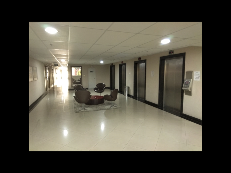 Comercial à venda Caminho das Árvores com 33m² e 1 quarto por R$ 350.000 - 1789019220-recepcao-por-andar.png