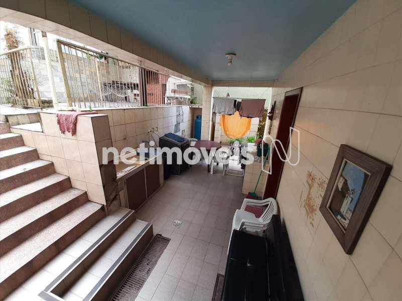Casa à venda Joao Pinheiro com 497m² e 8 quartos por R$ 990.000 - 1993319160-28c771b3-8-f20-area-de-servico.jpg