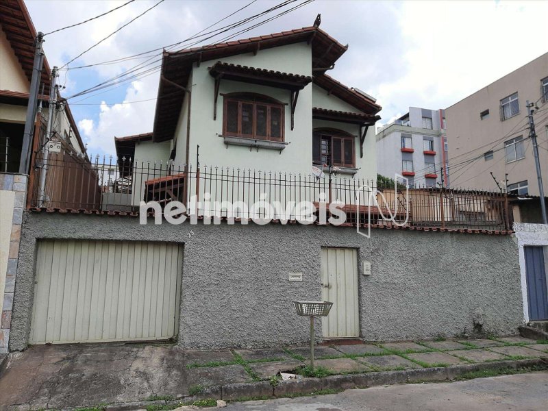 Casa à venda Joao Pinheiro com 497m² e 8 quartos por R$ 990.000 - 72259097-4f1b848f-c-f01-fachada.jpg