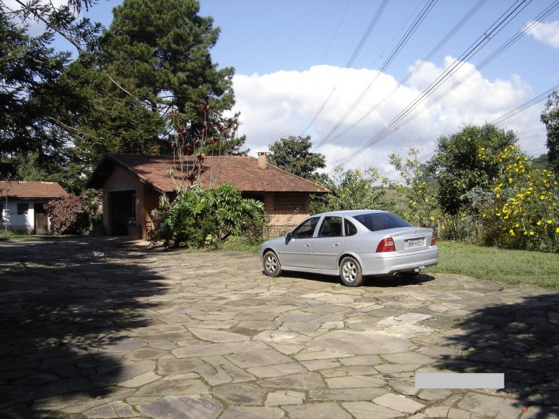 Sítio à venda Jardim Rio Douro com 59000m² e 4 quartos por R$ 3.500.000 - 833616685-sitio-8-vista-area-estacionamento-aberto.jpg