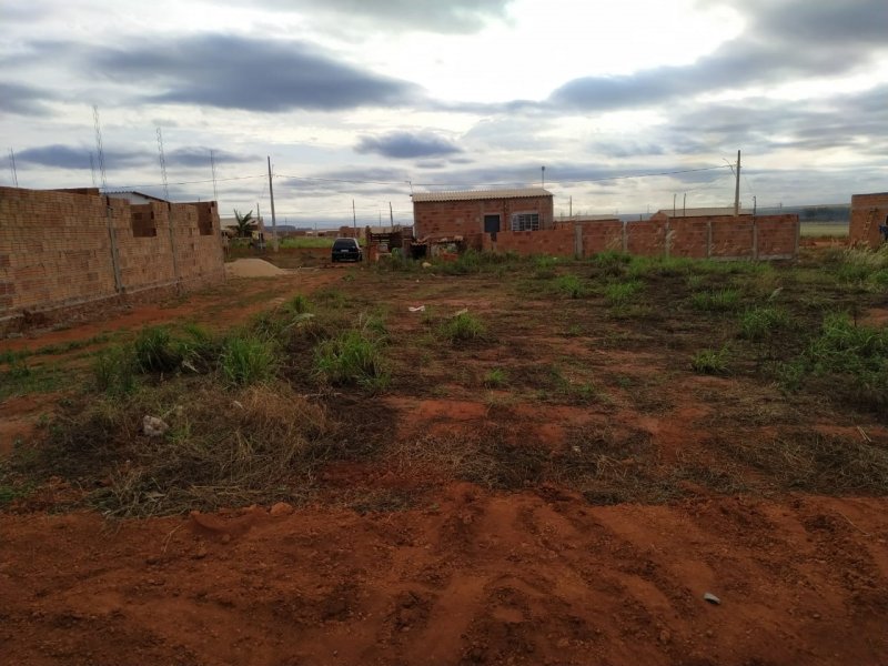 Terreno à venda Centro com 250m² e 1 quarto por R$ 10.000 - 1955475754-whatsapp-image-2021-06-28-at-15.jpeg