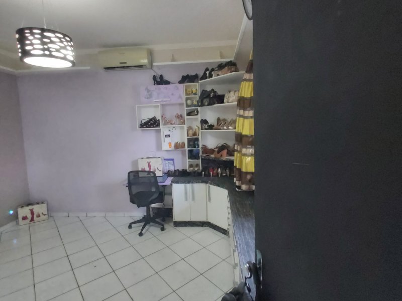 Casa de condomínio à venda Parque Dez de Novembro com 400m² e 3 quartos por R$ 560.000 - 141175219-20210809-170841.jpg