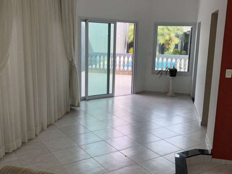 Casa à venda Vila Oliveira com 256m² e 3 quartos por R$ 850.000 - 2112105441-d37686d6-a352-44de-a278-917c662b9b53.jpeg