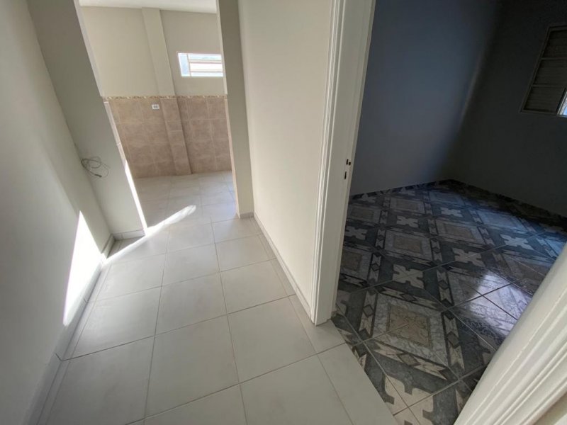 Casa para alugar Centro com 100m² e 2 quartos por R$ 1.250 - 1952180753-ae11580f-9be0-4642-add7-a855340aeed0.jpeg