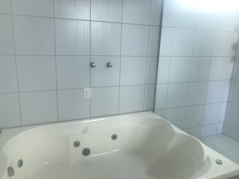 Apartamento à venda Porto das Dunas com 125m² e 2 quartos por R$ 900.000 - 264269453-image.jpg