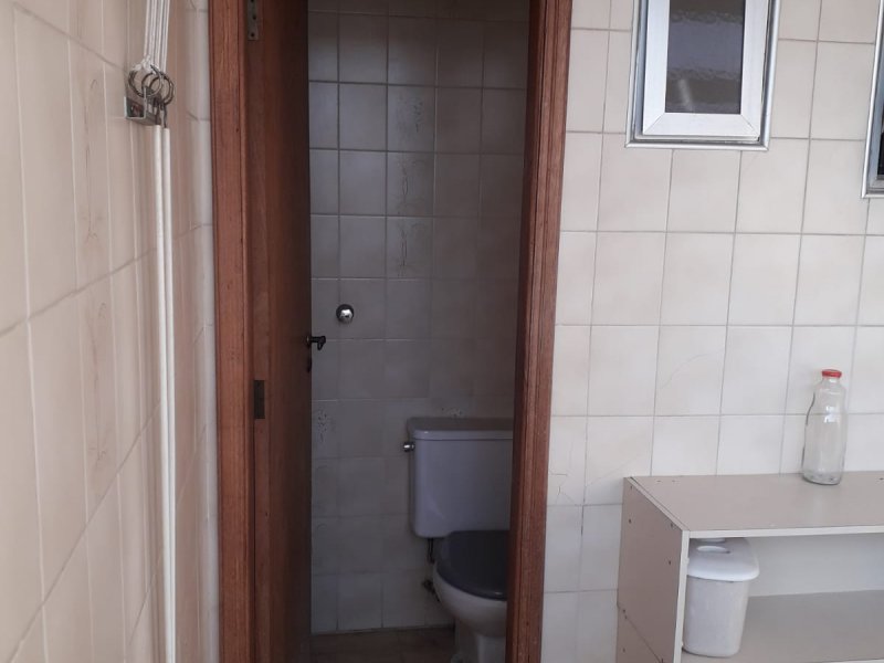 Apartamento à venda vila lemos com 151m² e 3 quartos por R$ 450.000 - 1600102550-21-banheiro-servico.jpeg