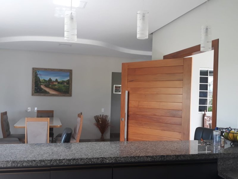 Casa à venda Centro com 1520m² e 3 quartos por R$ 1.200.000 - 740026135-img-20210818-wa0026.jpg