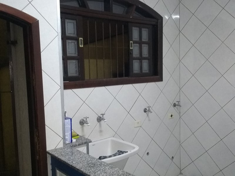 Casa à venda Jardim Ângela Maria com 220m² e 3 quartos por R$ 450.000 - 413204930-img-20210831-180617418.jpg