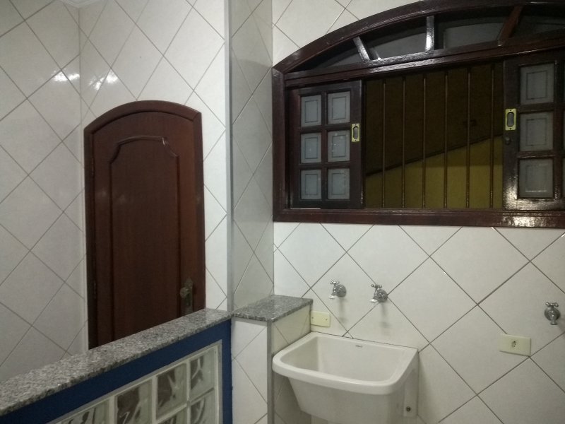 Casa à venda Jardim Ângela Maria com 220m² e 3 quartos por R$ 450.000 - 580909338-img-20210831-181048586.jpg