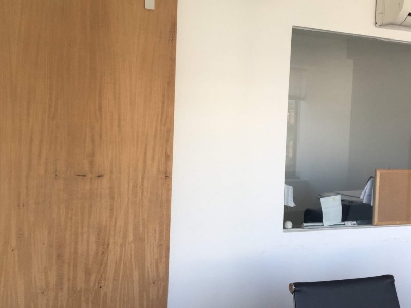 Comercial à venda Freguesia (Jacarepaguá) com 21m² e 1 quarto por R$ 120.000 - 1717298211-porta-d-e-correr.jpg