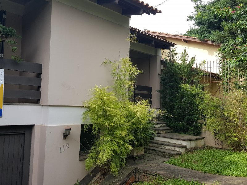 imóvel com 296m² - Teresópolis - Porto Alegre