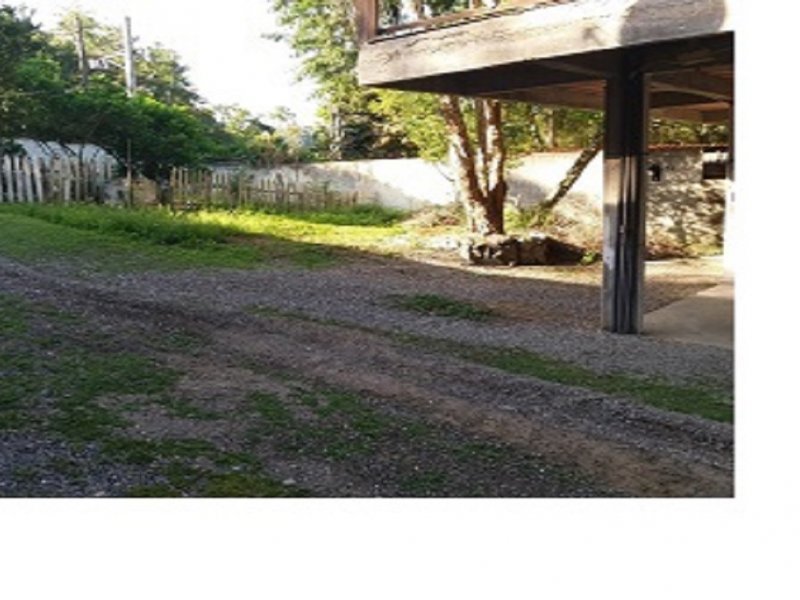 Casa de condomínio à venda Itaipuaçu com 340m² e 6 quartos por R$ 650.000 - 1973753023-quintal-1.jpg